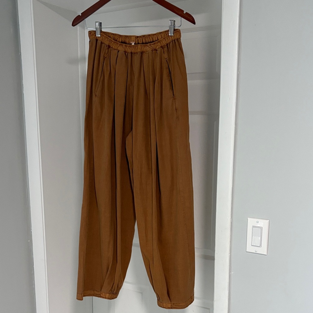 Free People Drawstring  Joggers in camel